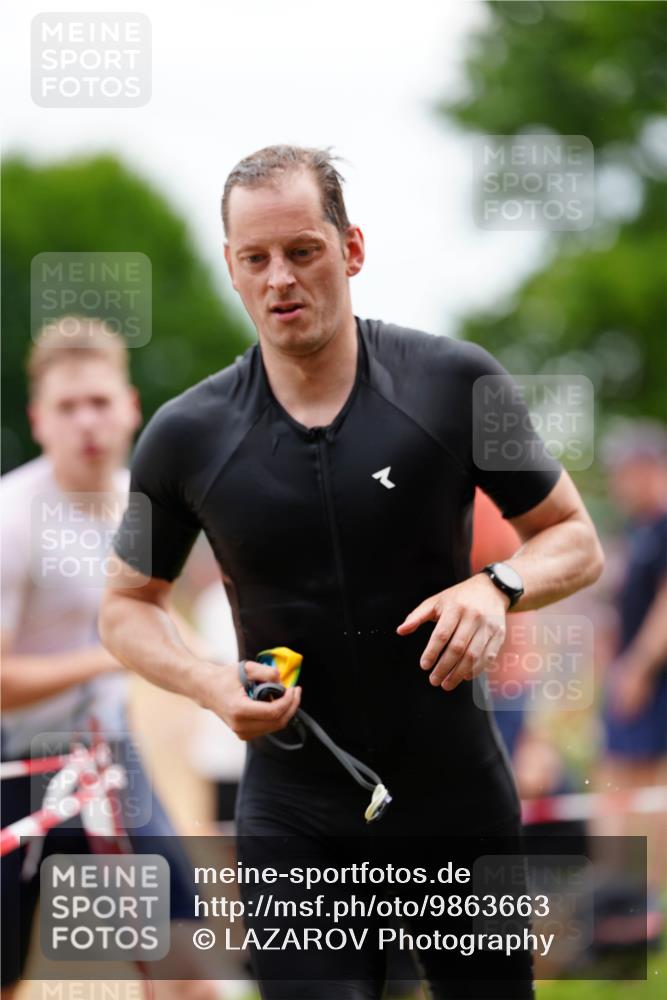 21.06.2026 - 29. Vierlanden-Triathlon LAZAROV Photography http://msf.ph/oto/9863663 21.06.2026 11:04:41 Schwimmen 17, 687, 747 meine-sportfotos.de