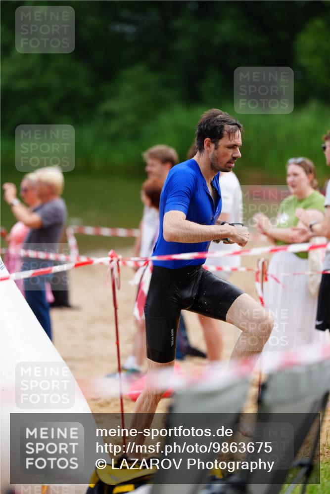21.06.2026 - 29. Vierlanden-Triathlon LAZAROV Photography http://msf.ph/oto/9863675 21.06.2026 11:05:22 Schwimmen 680, 787, 820 meine-sportfotos.de