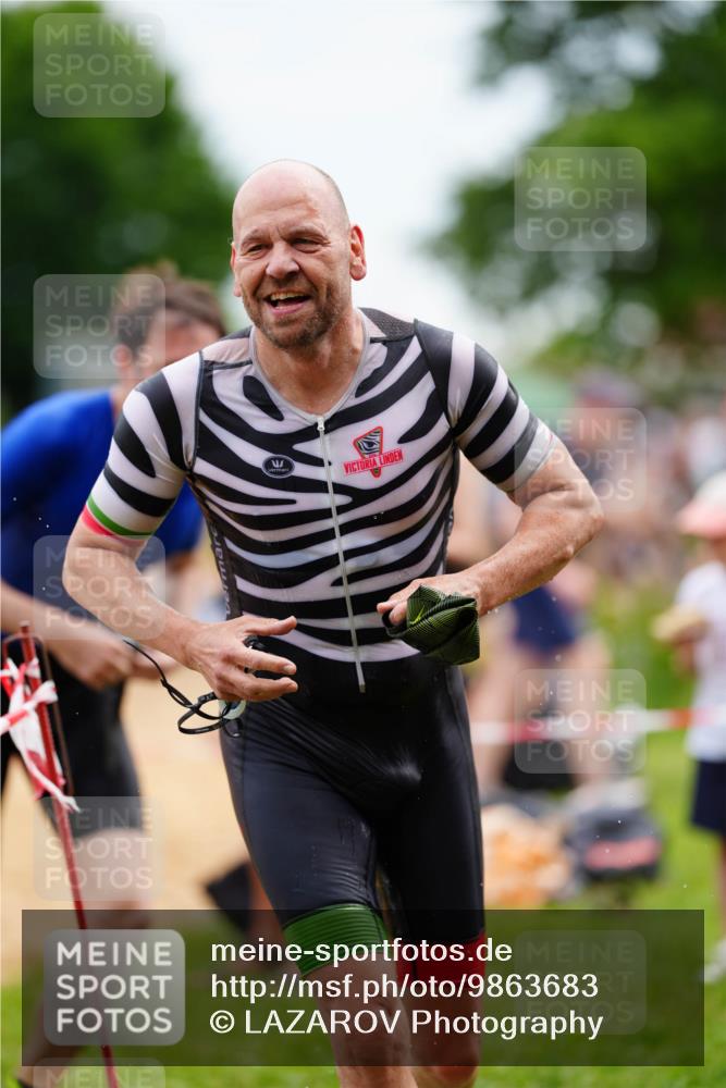 21.06.2026 - 29. Vierlanden-Triathlon LAZAROV Photography http://msf.ph/oto/9863683 21.06.2026 11:05:29 Schwimmen 633, 680, 787, 820 meine-sportfotos.de