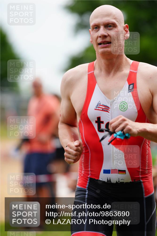 21.06.2026 - 29. Vierlanden-Triathlon LAZAROV Photography http://msf.ph/oto/9863690 21.06.2026 11:05:33 Schwimmen 633, 680, 744, 787, 820 meine-sportfotos.de