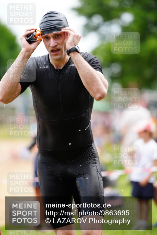 21.06.2026 - 29. Vierlanden-Triathlon LAZAROV Photography http://msf.ph/oto/9863695 21.06.2026 11:05:36 Schwimmen 633, 648, 680, 744, 787, 820 meine-sportfotos.de