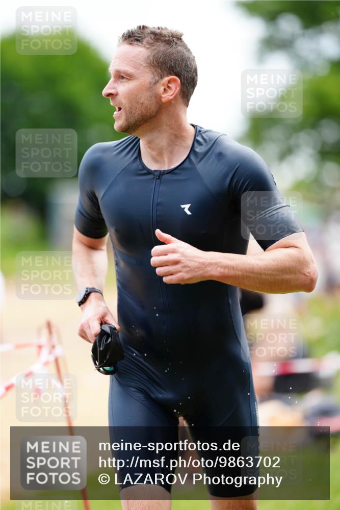 21.06.2026 - 29. Vierlanden-Triathlon LAZAROV Photography http://msf.ph/oto/9863702 21.06.2026 11:05:41 Schwimmen 633, 648, 744 meine-sportfotos.de