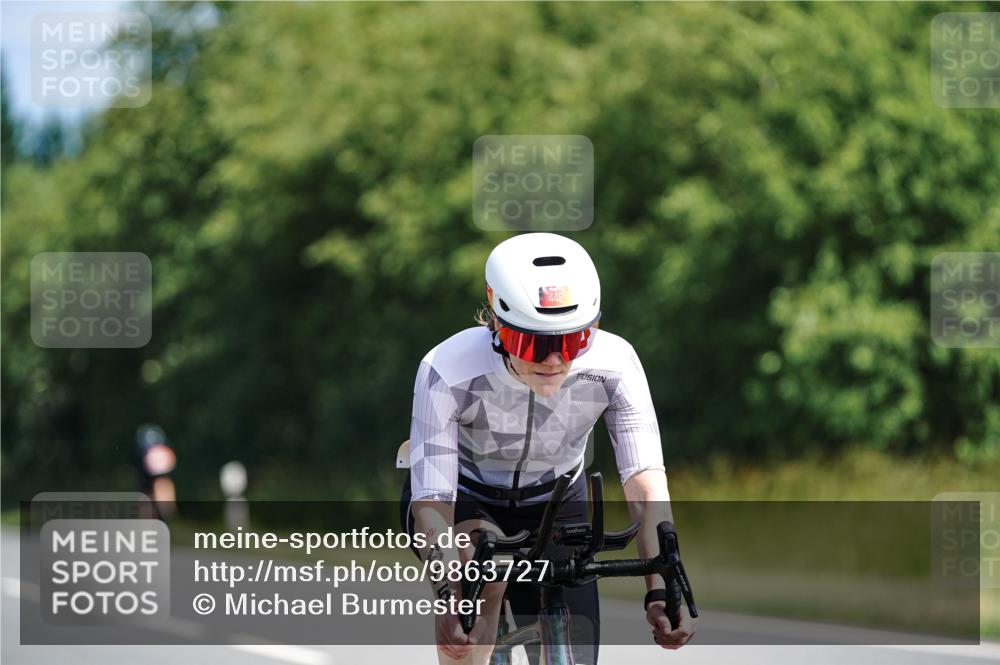 21.06.2026 - Viking Triathlon Michael Burmester http://msf.ph/oto/9863727 21.06.2026 11:40:49 Radfahren 96, 155, 260, 287, 317, 317, 366, 445, 467 meine-sportfotos.de