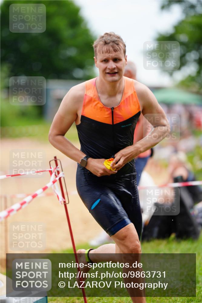 21.06.2026 - 29. Vierlanden-Triathlon LAZAROV Photography http://msf.ph/oto/9863731 21.06.2026 11:06:47 Schwimmen 635, 664, 717, 737 meine-sportfotos.de