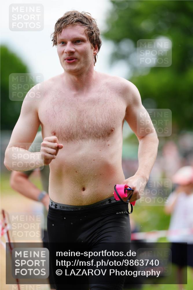 21.06.2026 - 29. Vierlanden-Triathlon LAZAROV Photography http://msf.ph/oto/9863740 21.06.2026 11:06:51 Schwimmen 635, 664, 717, 737 meine-sportfotos.de