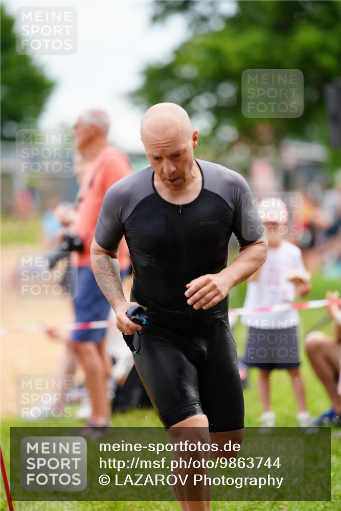 21.06.2026 - 29. Vierlanden-Triathlon LAZAROV Photography http://msf.ph/oto/9863744 21.06.2026 11:06:55 Schwimmen 635, 664, 717 meine-sportfotos.de