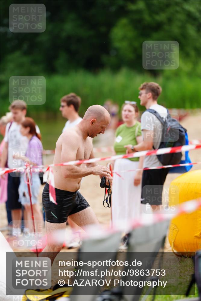 21.06.2026 - 29. Vierlanden-Triathlon LAZAROV Photography http://msf.ph/oto/9863753 21.06.2026 11:07:15 Schwimmen 684 meine-sportfotos.de