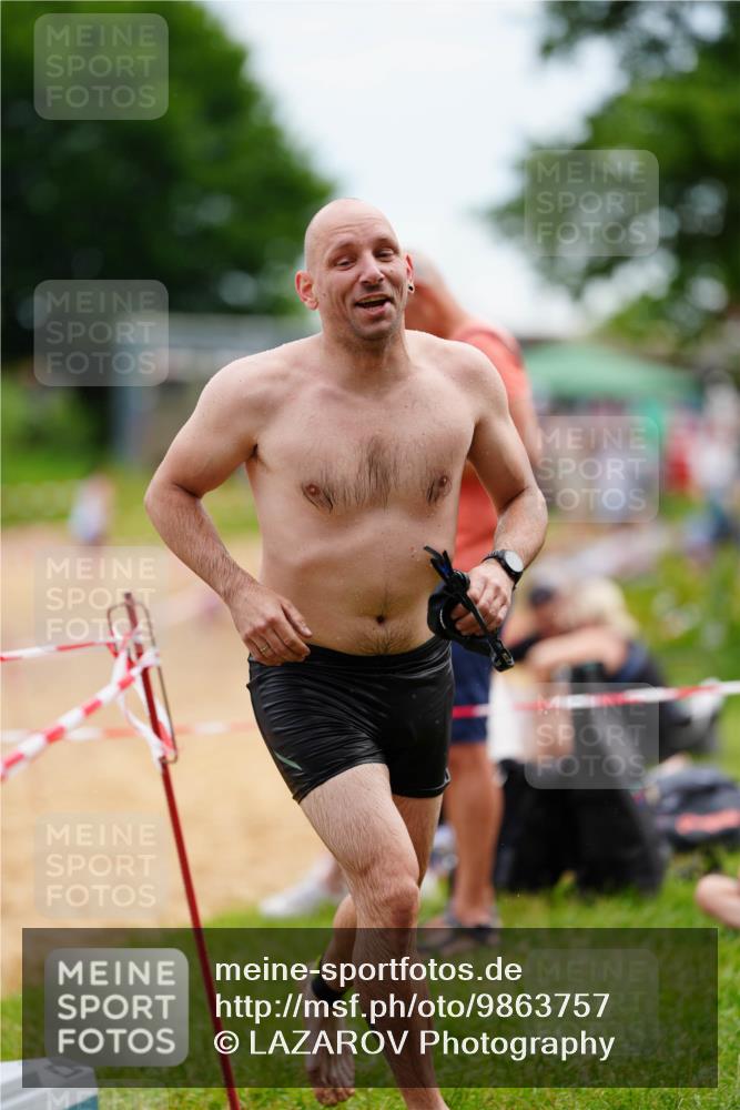 21.06.2026 - 29. Vierlanden-Triathlon LAZAROV Photography http://msf.ph/oto/9863757 21.06.2026 11:07:17 Schwimmen 684 meine-sportfotos.de