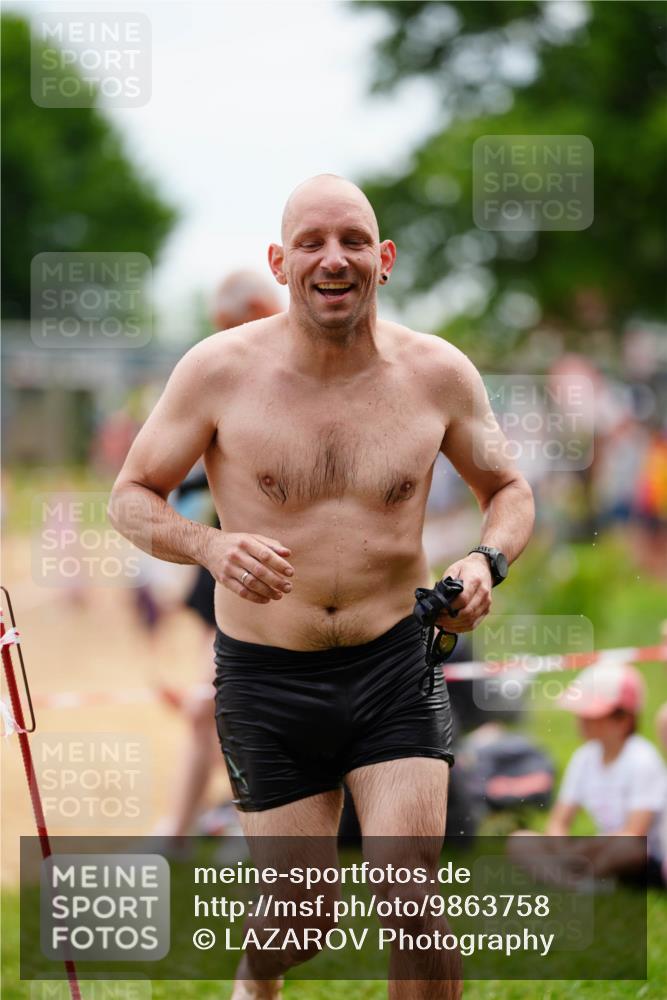21.06.2026 - 29. Vierlanden-Triathlon LAZAROV Photography http://msf.ph/oto/9863758 21.06.2026 11:07:17 Schwimmen 684 meine-sportfotos.de