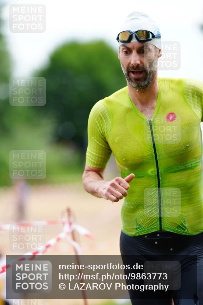21.06.2026 - 29. Vierlanden-Triathlon LAZAROV Photography http://msf.ph/oto/9863773 21.06.2026 11:08:16 Schwimmen 645, 658, 735, 1358 meine-sportfotos.de