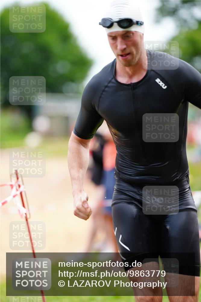 21.06.2026 - 29. Vierlanden-Triathlon LAZAROV Photography http://msf.ph/oto/9863779 21.06.2026 11:08:23 Schwimmen 645, 658, 735, 1358 meine-sportfotos.de