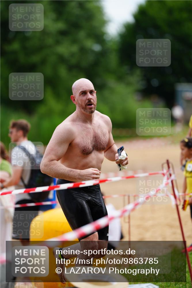 21.06.2026 - 29. Vierlanden-Triathlon LAZAROV Photography http://msf.ph/oto/9863785 21.06.2026 11:09:06 Schwimmen 669 meine-sportfotos.de