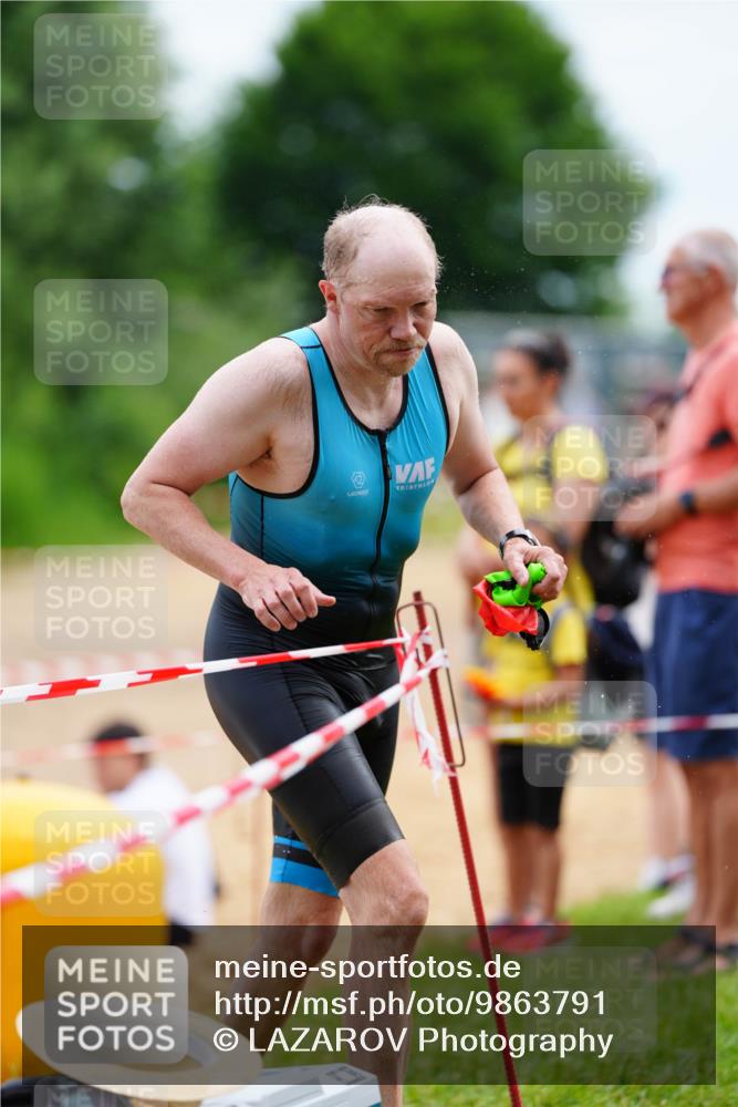21.06.2026 - 29. Vierlanden-Triathlon LAZAROV Photography http://msf.ph/oto/9863791 21.06.2026 11:09:23 Schwimmen 800 meine-sportfotos.de
