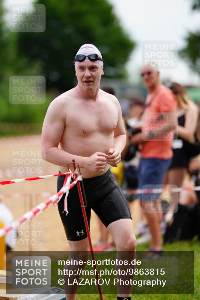 21.06.2026 - 29. Vierlanden-Triathlon LAZAROV Photography http://msf.ph/oto/9863815 21.06.2026 11:10:15 Schwimmen 741, 755, 773 meine-sportfotos.de