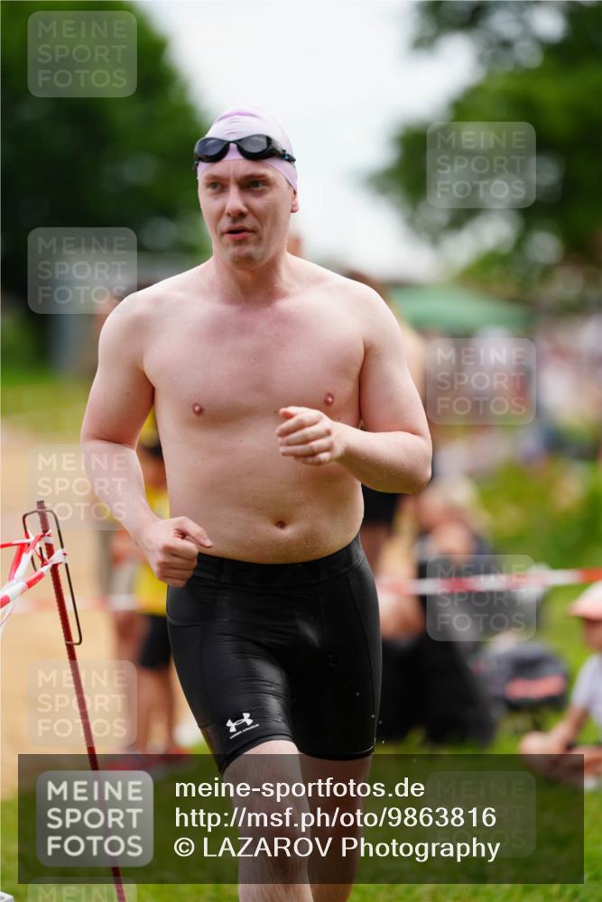 21.06.2026 - 29. Vierlanden-Triathlon LAZAROV Photography http://msf.ph/oto/9863816 21.06.2026 11:10:15 Schwimmen 741, 755, 773 meine-sportfotos.de