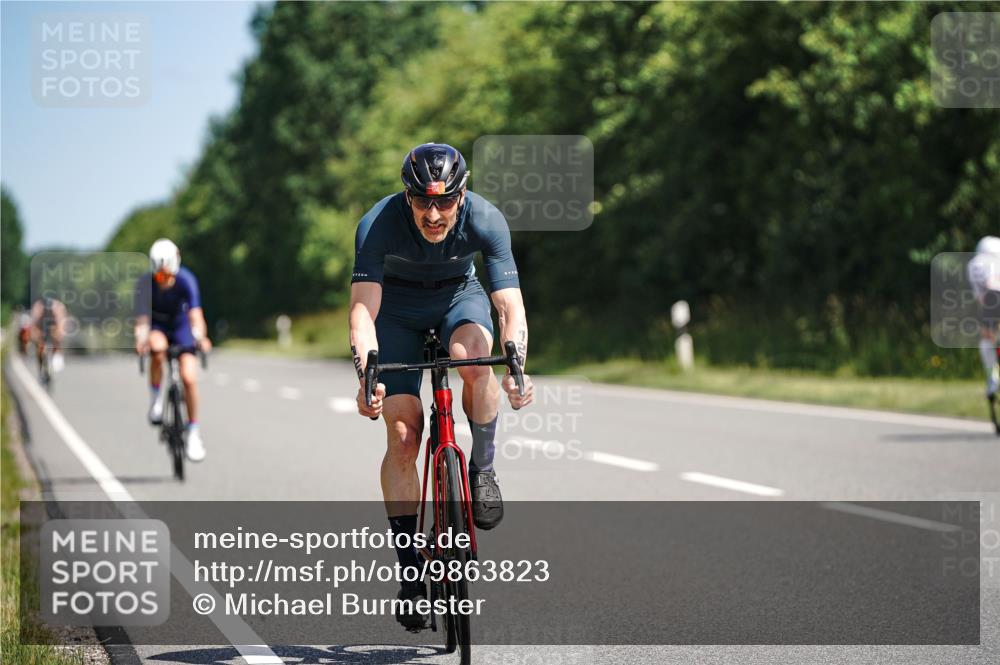 21.06.2026 - Viking Triathlon Michael Burmester http://msf.ph/oto/9863823 21.06.2026 11:42:19 Radfahren 83, 116, 118, 124, 142, 172, 331, 517, 556, 621, 661 meine-sportfotos.de