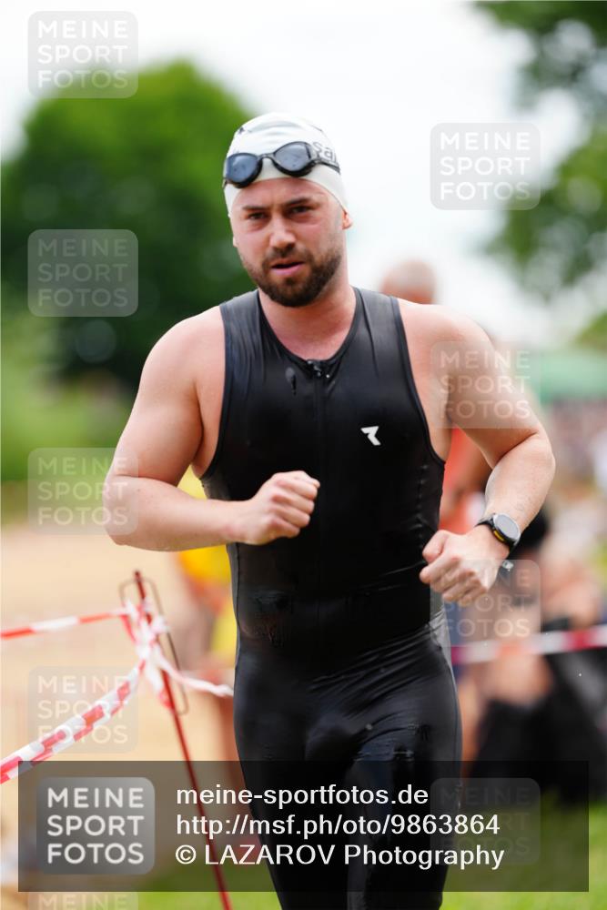21.06.2026 - 29. Vierlanden-Triathlon LAZAROV Photography http://msf.ph/oto/9863864 21.06.2026 11:11:22 Schwimmen 692, 750, 808, 811 meine-sportfotos.de