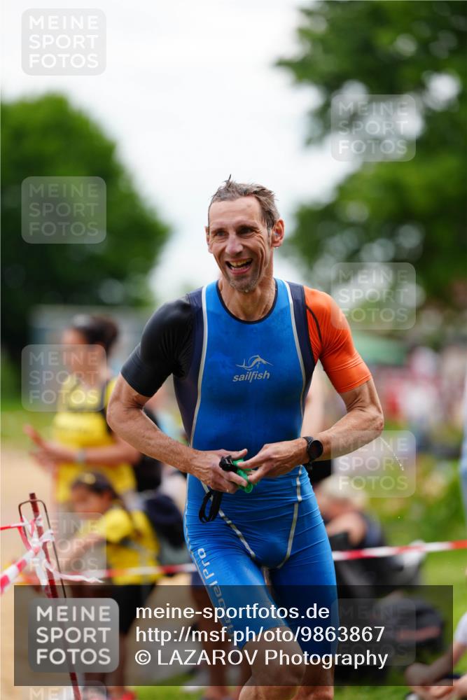 21.06.2026 - 29. Vierlanden-Triathlon LAZAROV Photography http://msf.ph/oto/9863867 21.06.2026 11:11:28 Schwimmen 692, 750, 808 meine-sportfotos.de