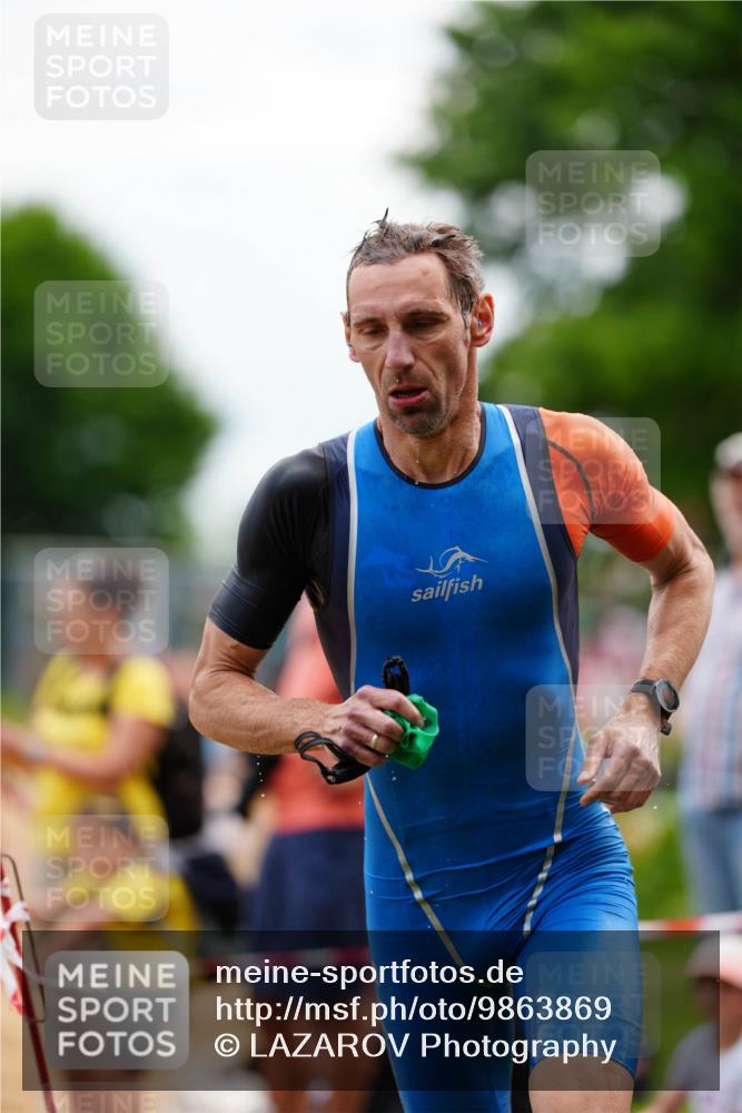 21.06.2026 - 29. Vierlanden-Triathlon LAZAROV Photography http://msf.ph/oto/9863869 21.06.2026 11:11:28 Schwimmen 692, 750, 808 meine-sportfotos.de