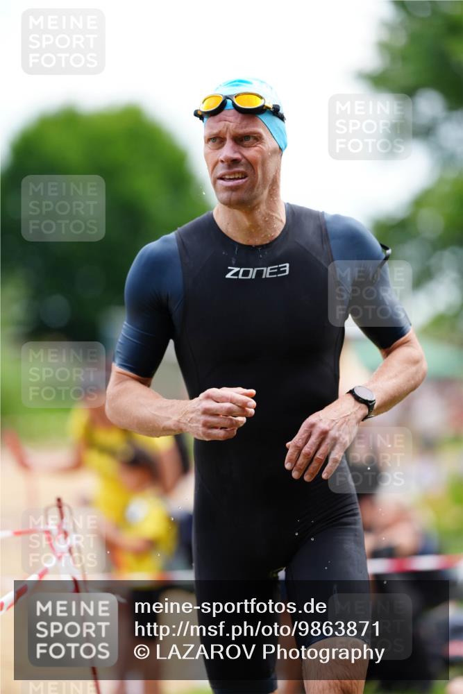 21.06.2026 - 29. Vierlanden-Triathlon LAZAROV Photography http://msf.ph/oto/9863871 21.06.2026 11:11:47 Schwimmen 770, 798 meine-sportfotos.de
