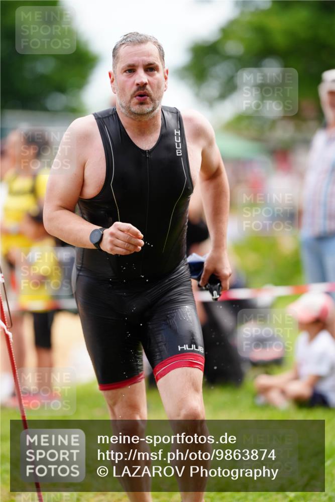 21.06.2026 - 29. Vierlanden-Triathlon LAZAROV Photography http://msf.ph/oto/9863874 21.06.2026 11:11:58 Schwimmen 770, 807 meine-sportfotos.de