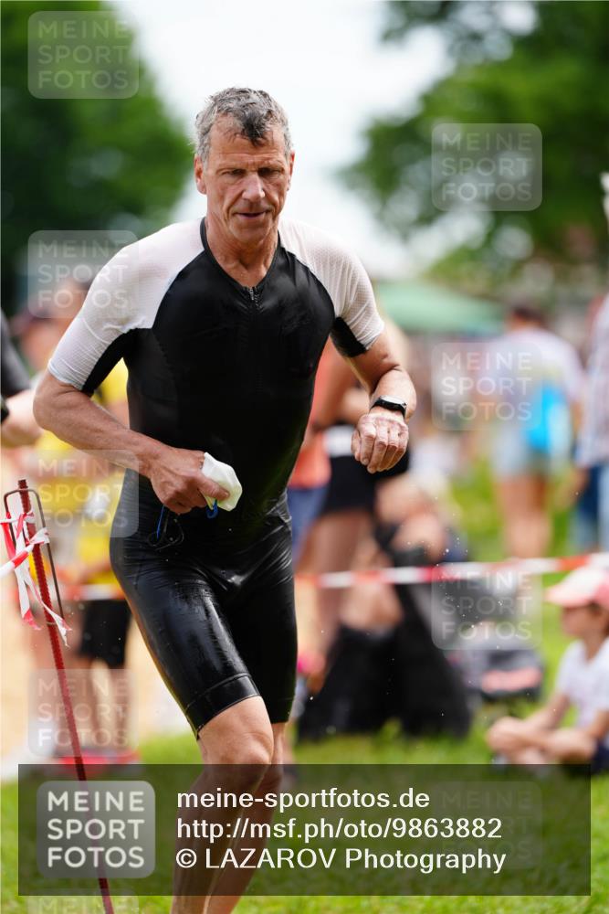 21.06.2026 - 29. Vierlanden-Triathlon LAZAROV Photography http://msf.ph/oto/9863882 21.06.2026 11:12:10 Schwimmen 638, 803, 807 meine-sportfotos.de