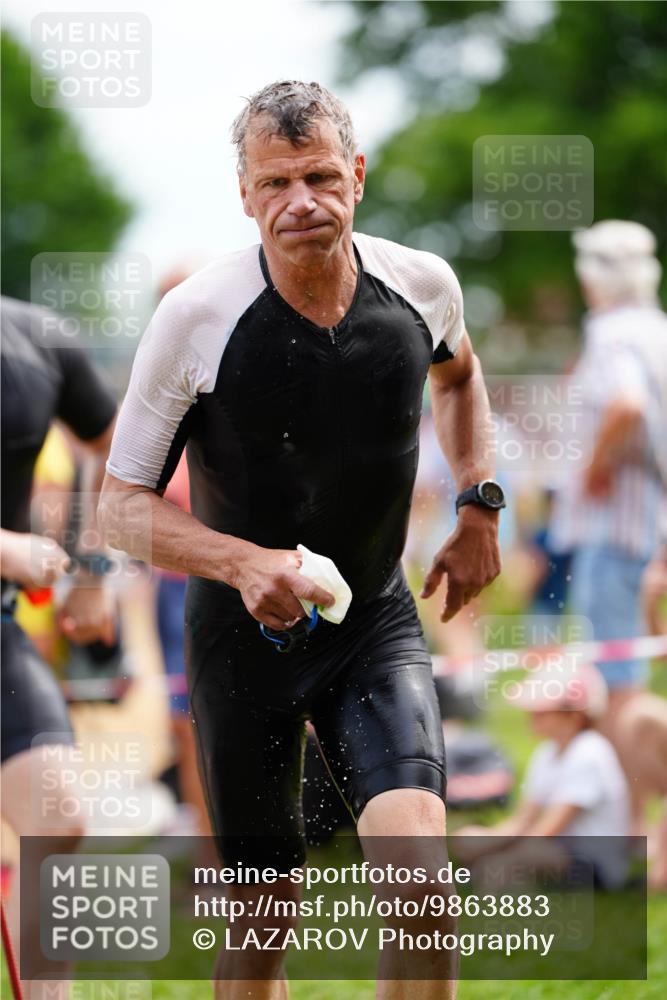 21.06.2026 - 29. Vierlanden-Triathlon LAZAROV Photography http://msf.ph/oto/9863883 21.06.2026 11:12:10 Schwimmen 638, 803, 807 meine-sportfotos.de