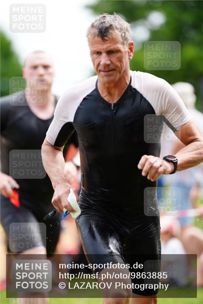 21.06.2026 - 29. Vierlanden-Triathlon LAZAROV Photography http://msf.ph/oto/9863885 21.06.2026 11:12:11 Schwimmen 638, 803, 807 meine-sportfotos.de