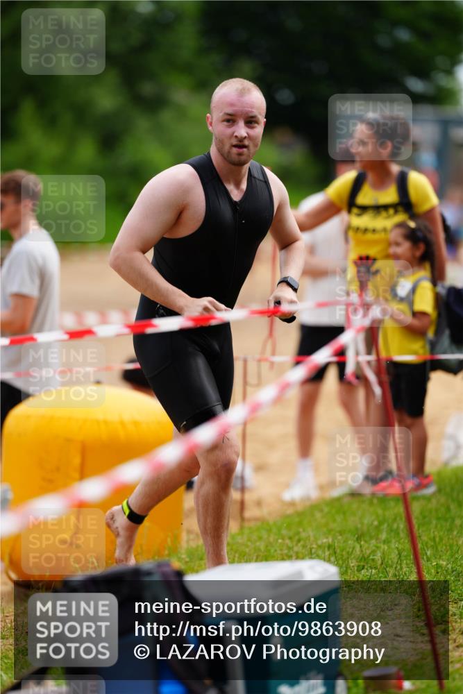 21.06.2026 - 29. Vierlanden-Triathlon LAZAROV Photography http://msf.ph/oto/9863908 21.06.2026 11:12:58 Schwimmen 752, 795 meine-sportfotos.de