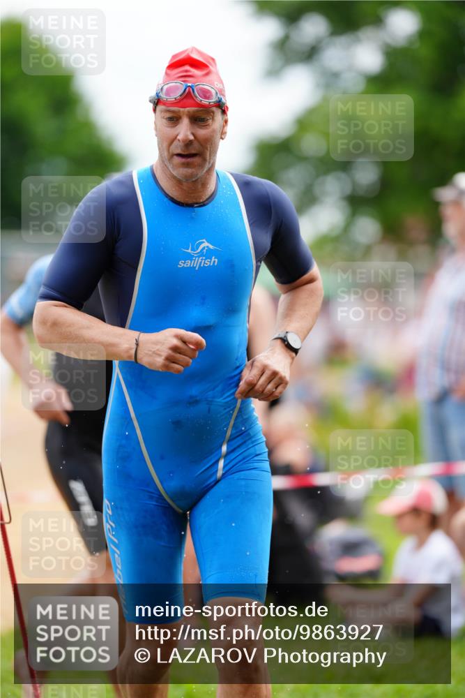 21.06.2026 - 29. Vierlanden-Triathlon LAZAROV Photography http://msf.ph/oto/9863927 21.06.2026 11:13:23 Schwimmen 779, 780, 785, 823 meine-sportfotos.de