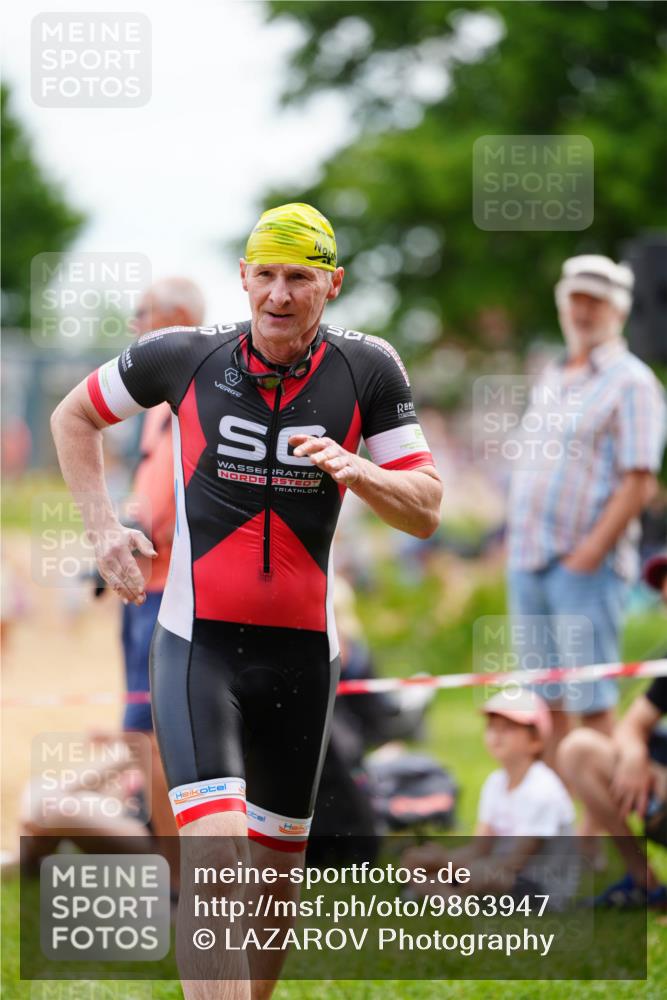 21.06.2026 - 29. Vierlanden-Triathlon LAZAROV Photography http://msf.ph/oto/9863947 21.06.2026 11:13:45 Schwimmen 809, 819, 825 meine-sportfotos.de