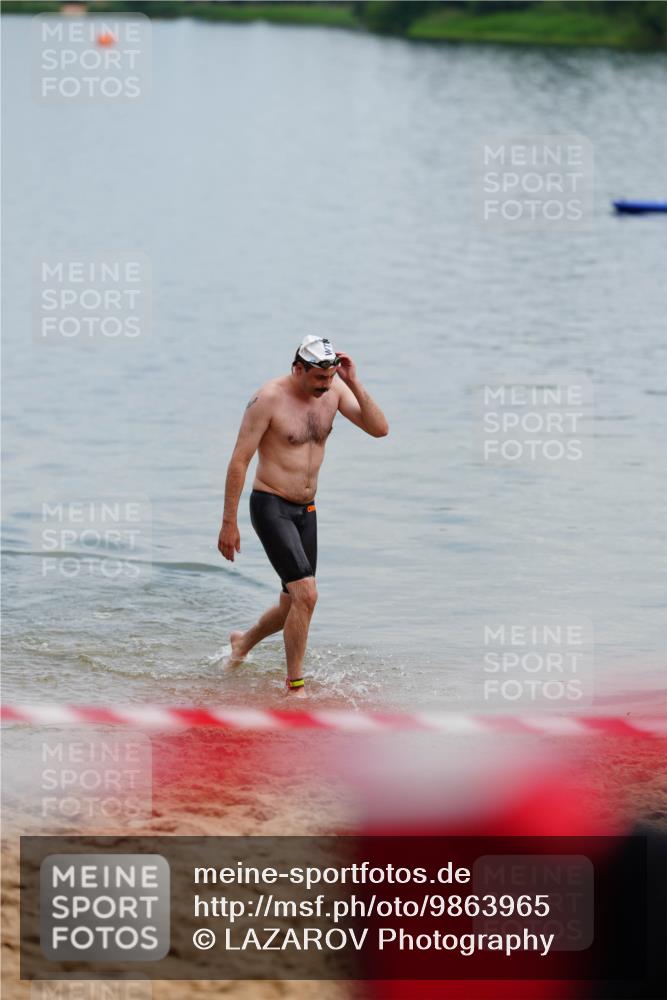 21.06.2026 - 29. Vierlanden-Triathlon LAZAROV Photography http://msf.ph/oto/9863965 21.06.2026 11:15:02 Schwimmen 902 meine-sportfotos.de