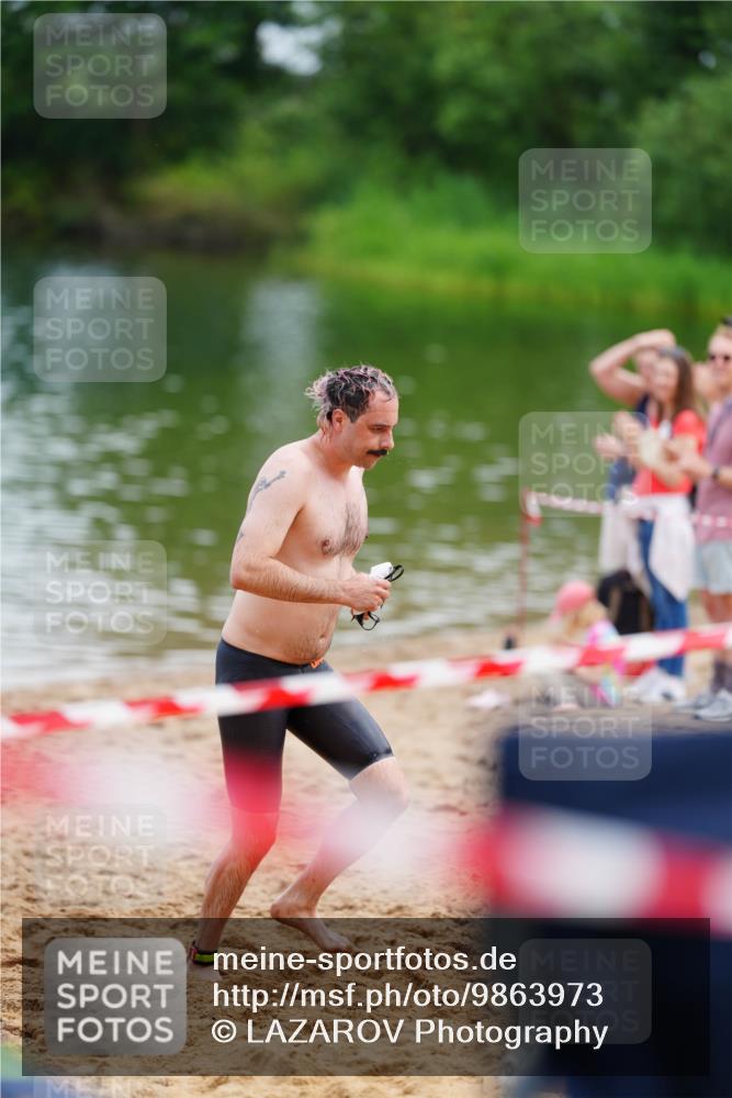 21.06.2026 - 29. Vierlanden-Triathlon LAZAROV Photography http://msf.ph/oto/9863973 21.06.2026 11:15:08 Schwimmen 902 meine-sportfotos.de