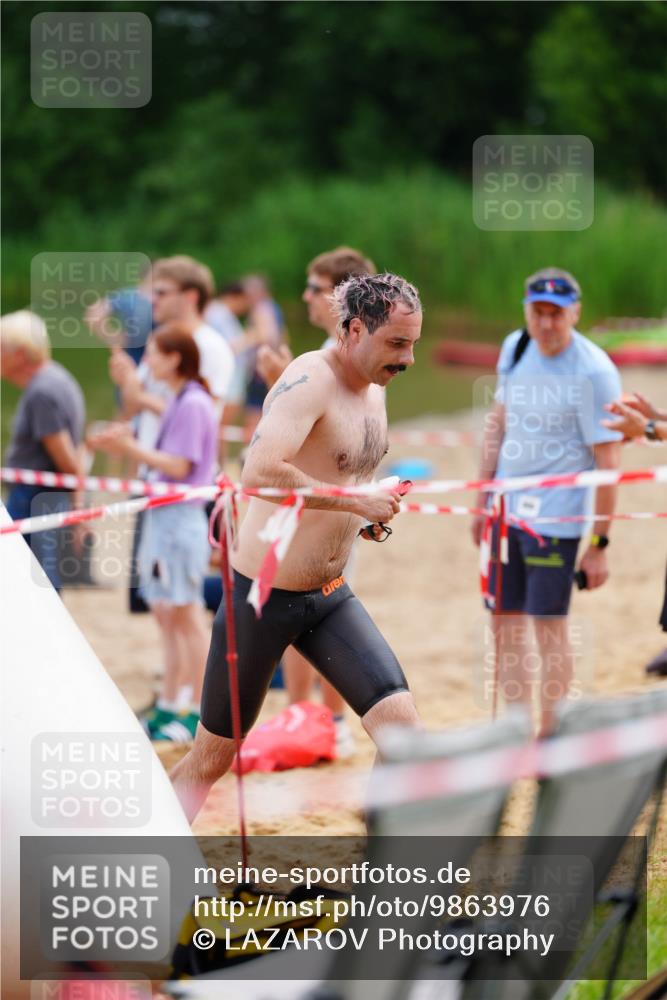 21.06.2026 - 29. Vierlanden-Triathlon LAZAROV Photography http://msf.ph/oto/9863976 21.06.2026 11:15:10 Schwimmen 902 meine-sportfotos.de