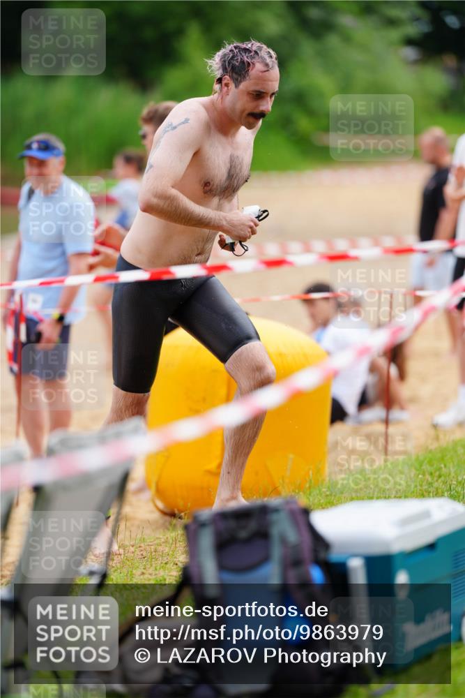 21.06.2026 - 29. Vierlanden-Triathlon LAZAROV Photography http://msf.ph/oto/9863979 21.06.2026 11:15:11 Schwimmen 902 meine-sportfotos.de