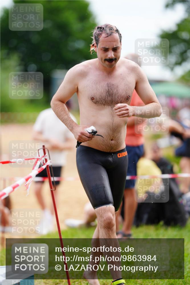 21.06.2026 - 29. Vierlanden-Triathlon LAZAROV Photography http://msf.ph/oto/9863984 21.06.2026 11:15:12 Schwimmen 902 meine-sportfotos.de