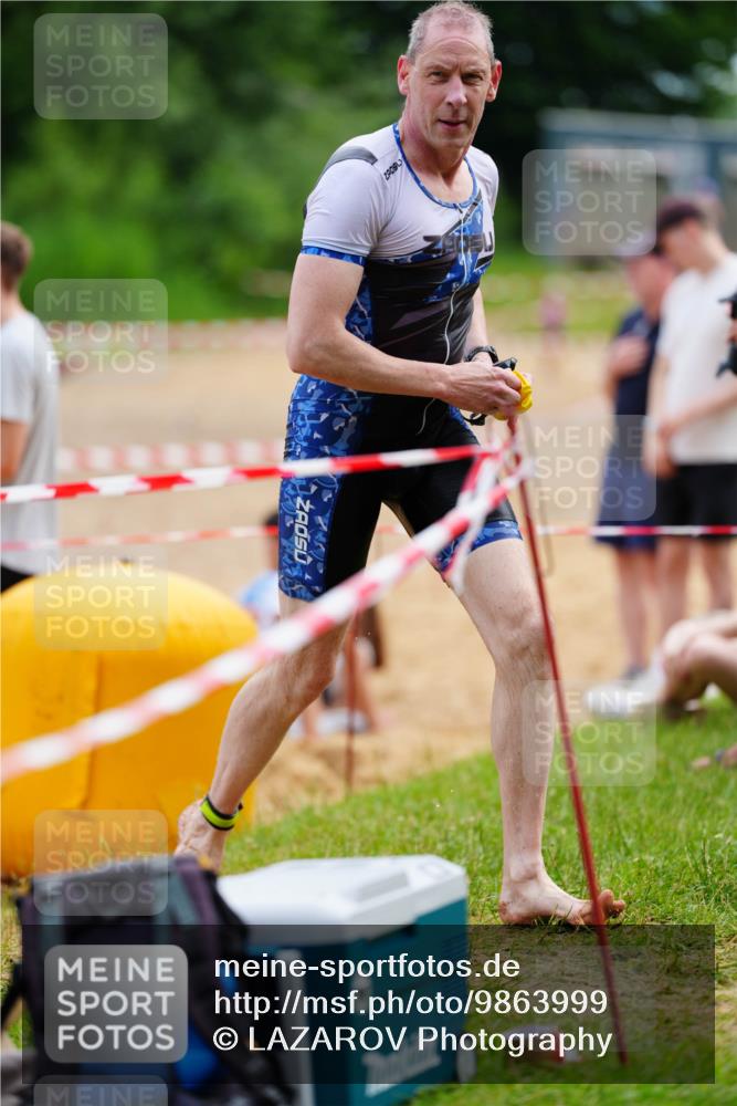 21.06.2026 - 29. Vierlanden-Triathlon LAZAROV Photography http://msf.ph/oto/9863999 21.06.2026 11:15:30 Schwimmen 781 meine-sportfotos.de