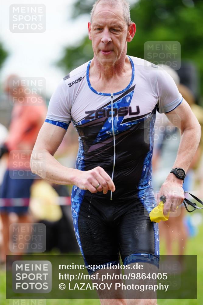 21.06.2026 - 29. Vierlanden-Triathlon LAZAROV Photography http://msf.ph/oto/9864005 21.06.2026 11:15:31 Schwimmen 781 meine-sportfotos.de
