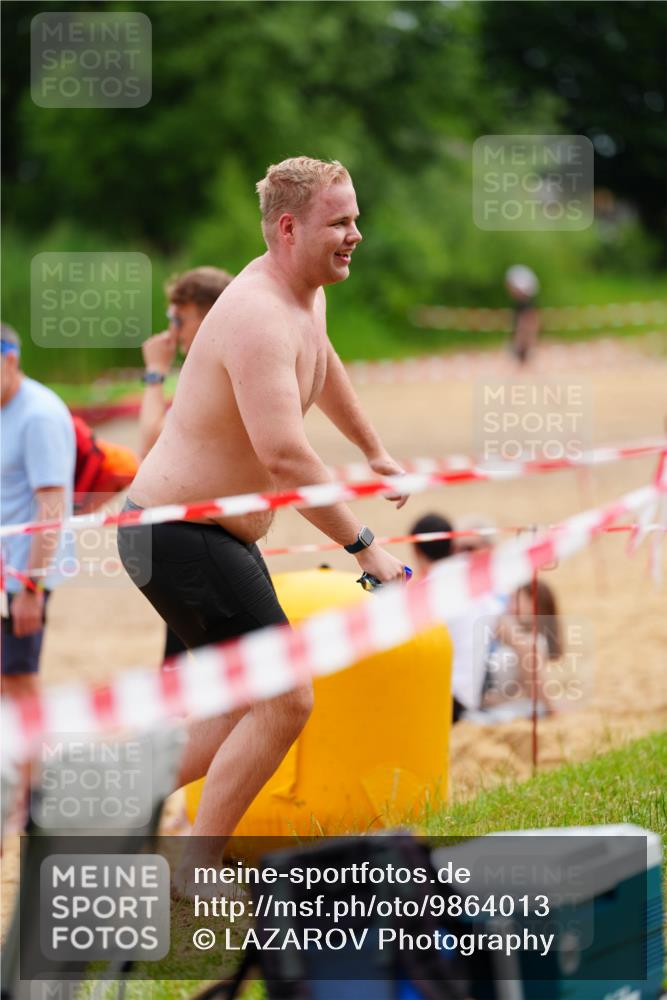 21.06.2026 - 29. Vierlanden-Triathlon LAZAROV Photography http://msf.ph/oto/9864013 21.06.2026 11:15:48 Schwimmen 736 meine-sportfotos.de
