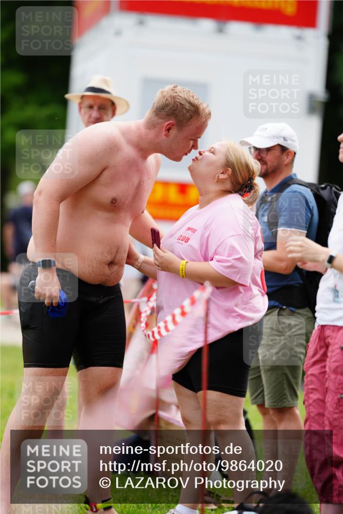 21.06.2026 - 29. Vierlanden-Triathlon LAZAROV Photography http://msf.ph/oto/9864020 21.06.2026 11:15:51 Schwimmen 736 meine-sportfotos.de