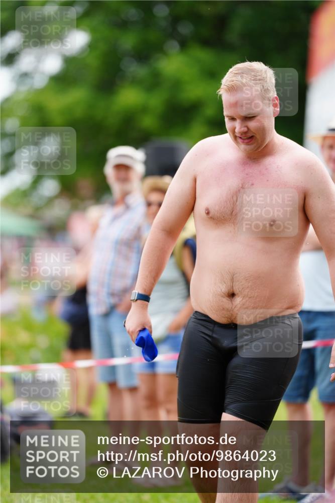 21.06.2026 - 29. Vierlanden-Triathlon LAZAROV Photography http://msf.ph/oto/9864023 21.06.2026 11:15:52 Schwimmen 736 meine-sportfotos.de