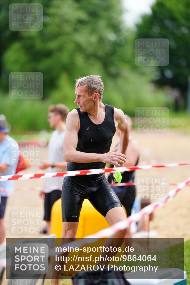 21.06.2026 - 29. Vierlanden-Triathlon LAZAROV Photography http://msf.ph/oto/9864064 21.06.2026 11:18:30 Schwimmen 769, 786 meine-sportfotos.de