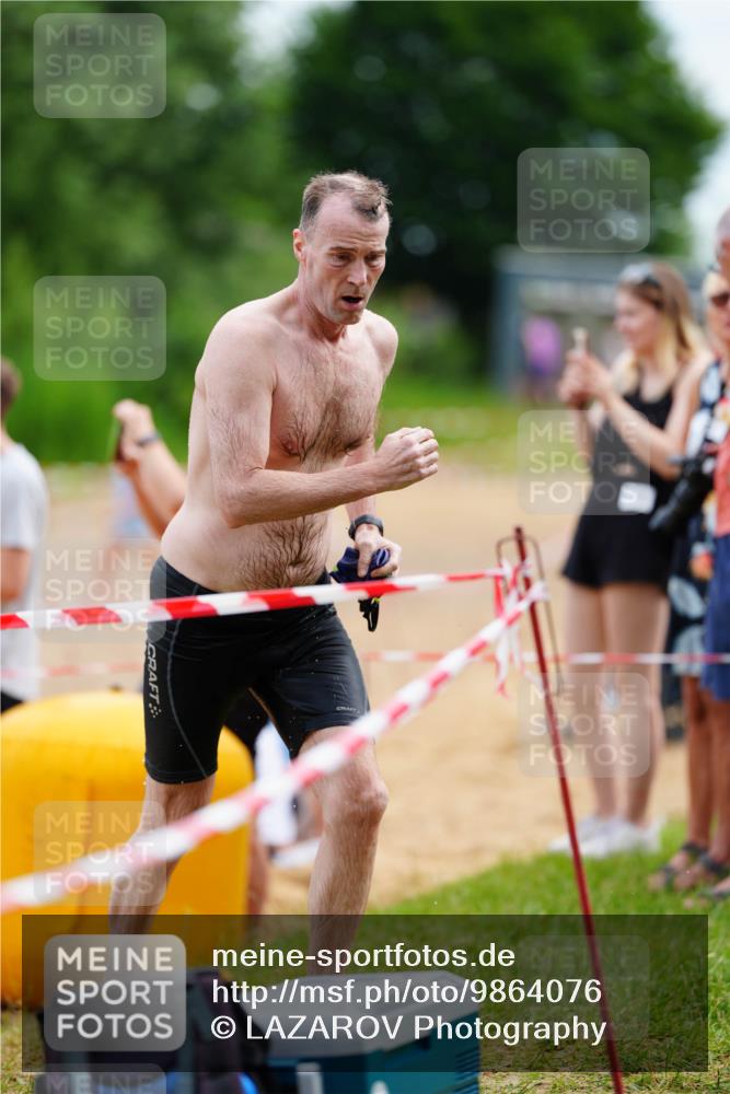 21.06.2026 - 29. Vierlanden-Triathlon LAZAROV Photography http://msf.ph/oto/9864076 21.06.2026 11:18:37 Schwimmen 662, 769, 786, 905 meine-sportfotos.de