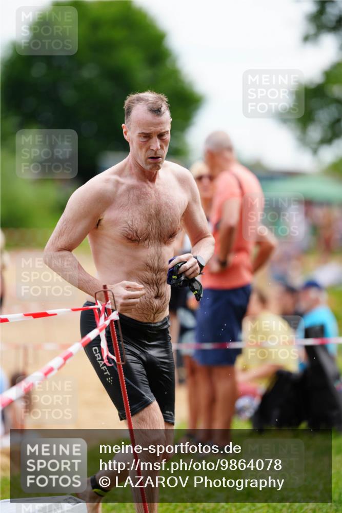 21.06.2026 - 29. Vierlanden-Triathlon LAZAROV Photography http://msf.ph/oto/9864078 21.06.2026 11:18:37 Schwimmen 662, 769, 786, 905 meine-sportfotos.de