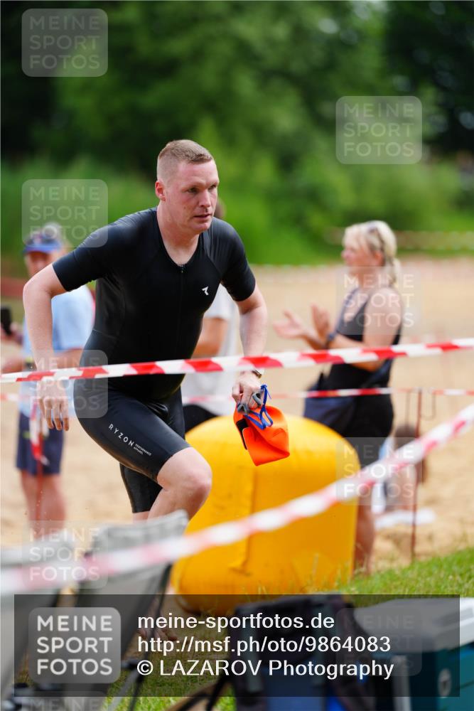 21.06.2026 - 29. Vierlanden-Triathlon LAZAROV Photography http://msf.ph/oto/9864083 21.06.2026 11:18:44 Schwimmen 662, 786, 879, 882, 905 meine-sportfotos.de