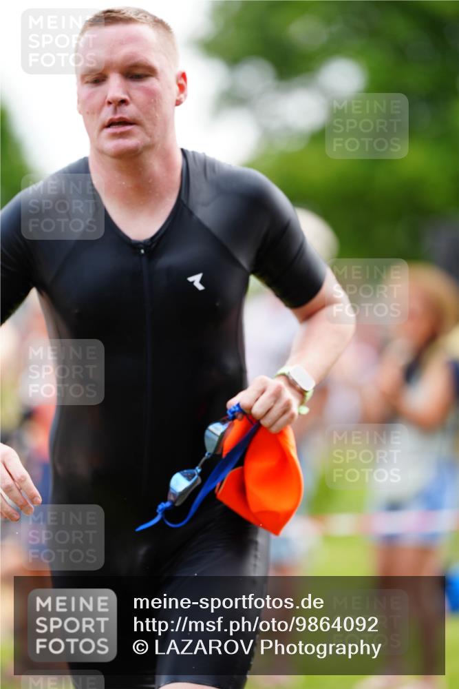 21.06.2026 - 29. Vierlanden-Triathlon LAZAROV Photography http://msf.ph/oto/9864092 21.06.2026 11:18:46 Schwimmen 662, 844, 879, 882, 905 meine-sportfotos.de
