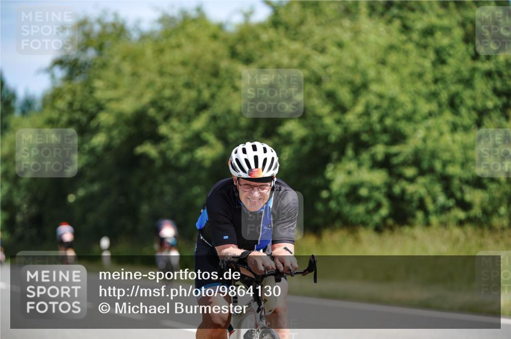 21.06.2026 - Viking Triathlon Michael Burmester http://msf.ph/oto/9864130 21.06.2026 11:46:03 Radfahren 39, 60, 111, 186, 212, 227, 227, 245, 335, 495, 532, 541, 562, 567, 615, 664 meine-sportfotos.de