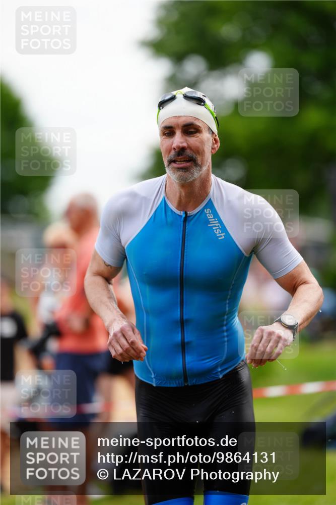 21.06.2026 - 29. Vierlanden-Triathlon LAZAROV Photography http://msf.ph/oto/9864131 21.06.2026 11:19:12 Schwimmen 776, 828, 835, 900 meine-sportfotos.de