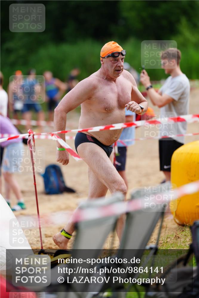 21.06.2026 - 29. Vierlanden-Triathlon LAZAROV Photography http://msf.ph/oto/9864141 21.06.2026 11:19:21 Schwimmen 900 meine-sportfotos.de