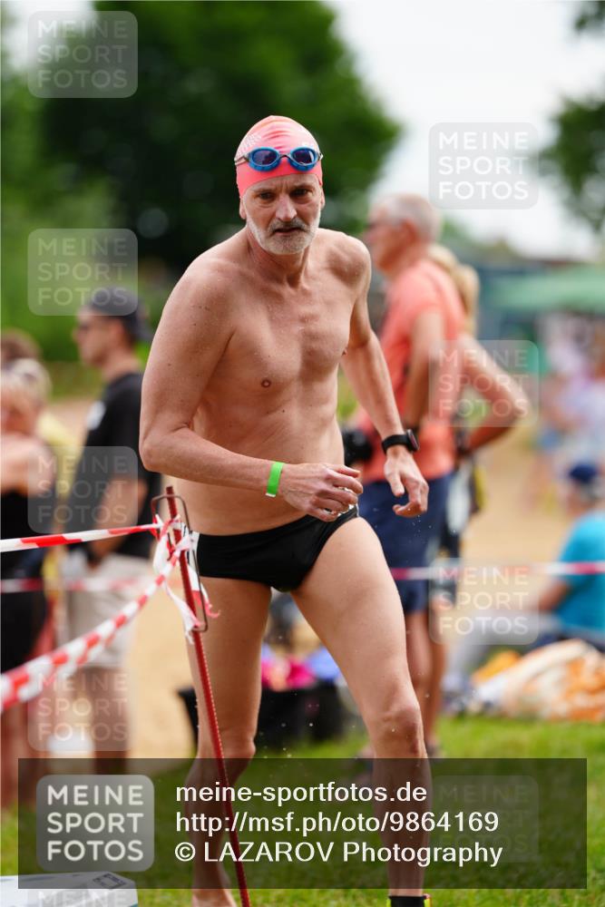 21.06.2026 - 29. Vierlanden-Triathlon LAZAROV Photography http://msf.ph/oto/9864169 21.06.2026 11:20:13 Schwimmen 790, 827, 884, 893, 901 meine-sportfotos.de